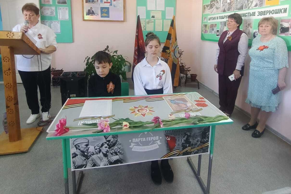 «Как мы радовались успеху наших бойцов!»: радистка Анна Зеленкина помогала пилотам бомбардировщиков